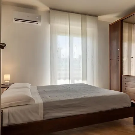 Appartamento A Casa - Attico Di Lusso Con Terrazza - Mytouristhome La Spezia