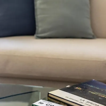 A Casa - Attico Di Lusso Con Terrazza - Mytouristhome Appartamento La Spezia